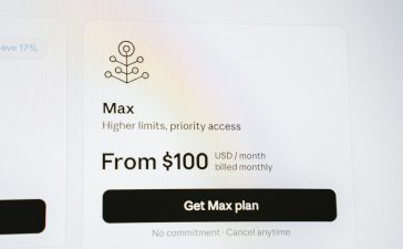 Картка тарифу Max із ціною від $100 на місяць на сторінці тарифів Claude