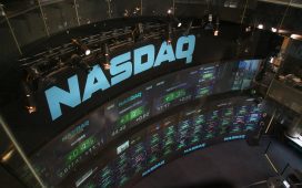 Електронне табло біржі Nasdaq на Таймс-сквер у Нью-Йорку
